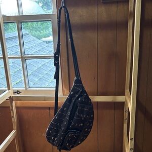 Kavu Black and Tan Crossbody Bag